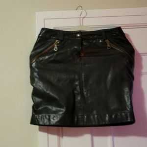On hanger looks bulky 100% real leather black mini skirt